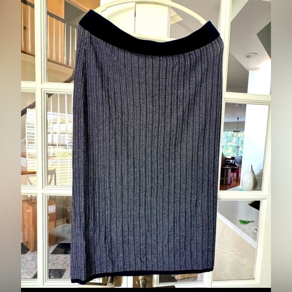 Banana Republic Midi Pull On Ribbed Pencil Column Skirt XL Navy Classic NWT - Picture 6 of 9